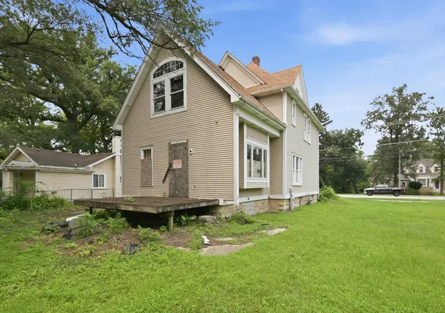 Single family home for sale at 20 E Main St, Glenwood, IL 60425 | MLS# 12759210