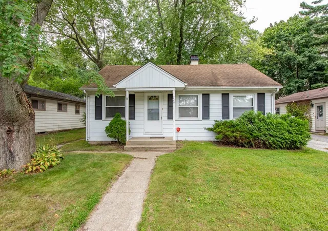 Photo 1 of Single family home for sale at 1220 Fulton Ave, Winthrop Harbor, IL 60096 | MLS# 12759226 | Listing updated on 2026-10-06