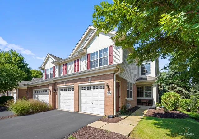 Photo 2 of Townhouse for sale at 965 Winners Cup Ct, Naperville, IL 60564 | MLS# 12759331 | Listing updated on 2026-09-14