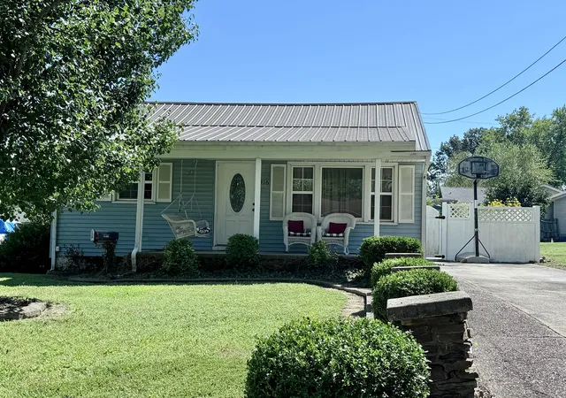Photo 1 of Single family home for sale at 516 W 20th Street, Metropolis, IL 62960 | MLS# 12759356 | Listing updated on 2026-09-14