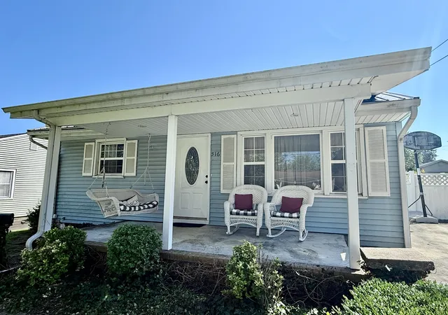 Photo 2 of Single family home for sale at 516 W 20th Street, Metropolis, IL 62960 | MLS# 12759356 | Listing updated on 2026-09-14