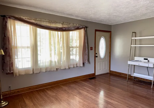 Photo 3 of Single family home for sale at 516 W 20th Street, Metropolis, IL 62960 | MLS# 12759356 | Listing updated on 2026-09-14