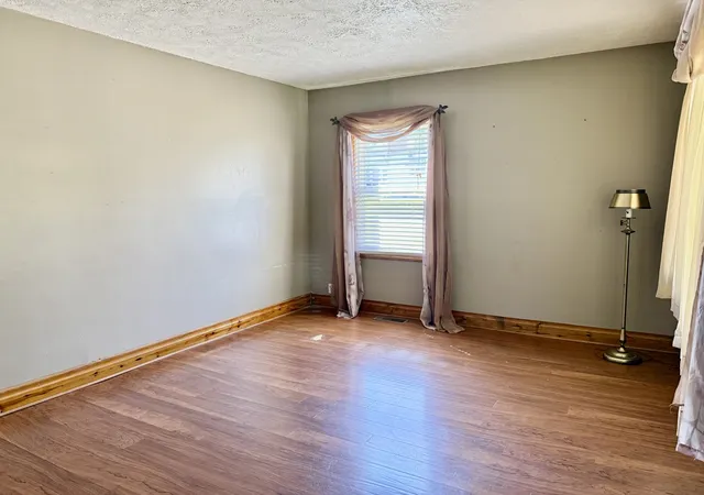 Photo 4 of Single family home for sale at 516 W 20th Street, Metropolis, IL 62960 | MLS# 12759356 | Listing updated on 2026-09-14