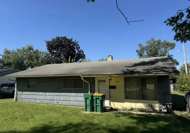 Photo 1 of Single family home for sale at 1020 Highland Ave, Lockport, IL 60441 | MLS# 12759363 | Listing updated on 2026-09-25