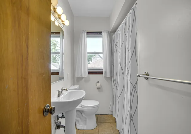 Photo 4 of Single family home for sale at 2740 Ridge Rd, Lansing, IL 60438 | MLS# 12759504 | Listing updated on 2026-09-21