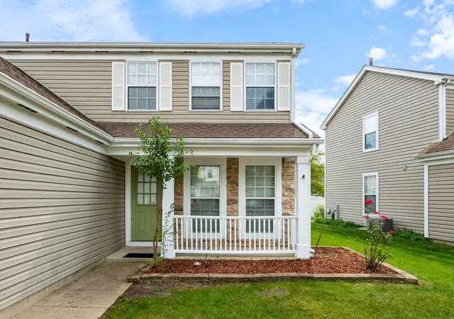 Photo 2 of Single family home for sale at 46 Wildflower Way, Streamwood, IL 60107 | MLS# 12760033 | Listing updated on 2026-09-18