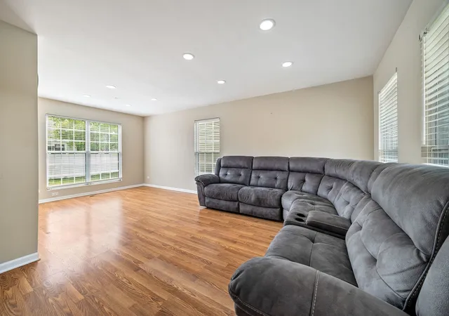 Photo 3 of Single family home for sale at 46 Wildflower Way, Streamwood, IL 60107 | MLS# 12760033 | Listing updated on 2026-09-18