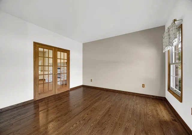 Photo 3 of Single family home for sale at 839 Hunter Dr, Westville, IN 46391 | MLS# 833362 | Listing updated on 2026-09-10