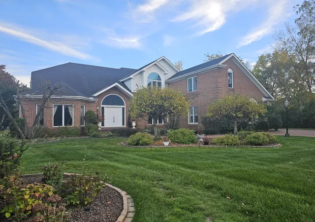 Photo 1 of Mansion for sale at 955 Killarney Dr, Dyer, IN 46311 | MLS# 833528 | Listing updated on 2026-09-14