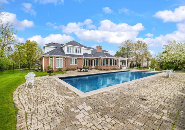 Photo 3 of Mansion for sale at 955 Killarney Dr, Dyer, IN 46311 | MLS# 833528 | Listing updated on 2026-09-14