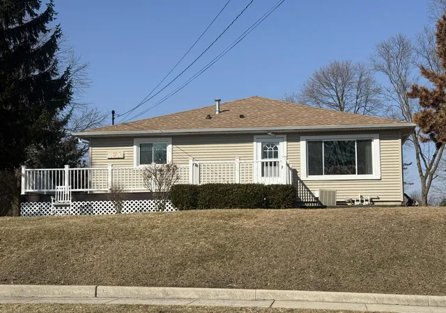 Photo 1 of Single family home for sale at 10920 Thielen St, St. John, IN 46373 | MLS# 834116 | Listing updated on 2026-09-14