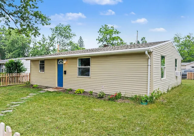 Photo 2 of Single family home for sale at 2414 Ohio St, Michigan City, IN 46360 | MLS# 836280 | Listing updated on 2026-09-13