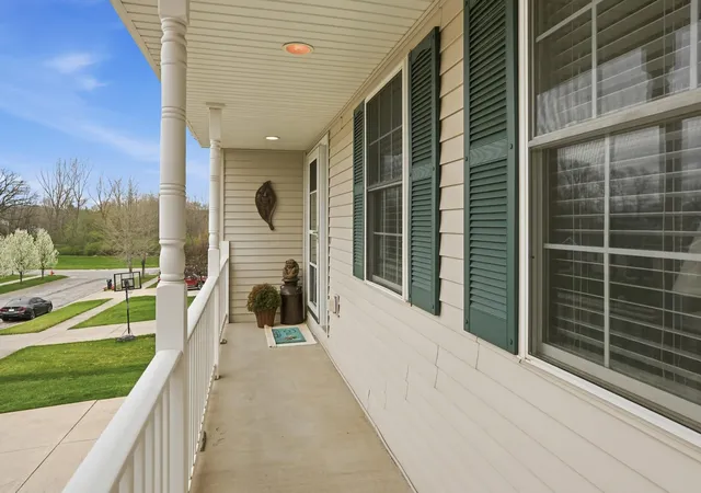 Photo 3 of Single family home for sale at 340 W 126th Place, Crown Point, IN 46307 | MLS# 837045 | Listing updated on 2026-09-11