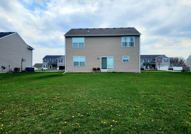 Photo 3 of Sale Pending at 7626 E 121st Avenue, Crown Point, IN 46307 | MLS# 837245 | Listing updated on 2026-09-11