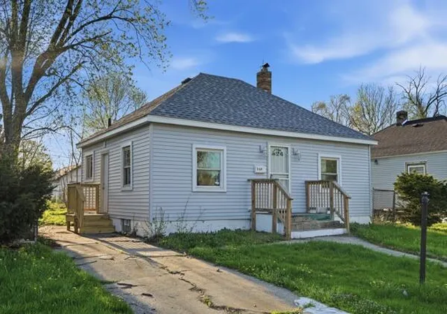 Photo 2 of Single family home for sale at 560 Ralston St, Gary, IN 46406 | MLS# 837442 | Listing updated on 2026-09-14