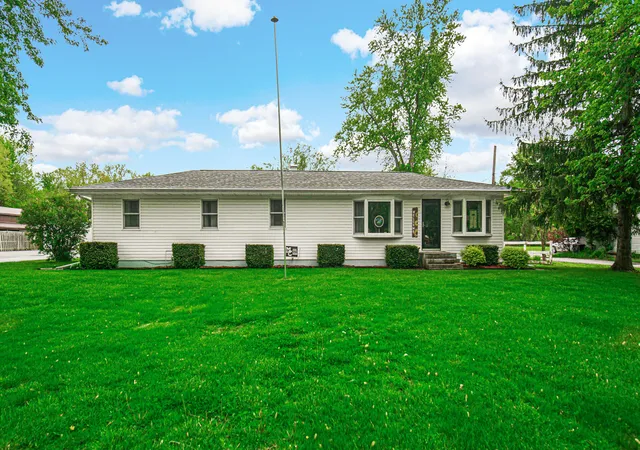 Photo 1 of Single family home for sale at 746 W 700 North, Hobart, IN 46342 | MLS# 838541 | Listing updated on 2026-09-14