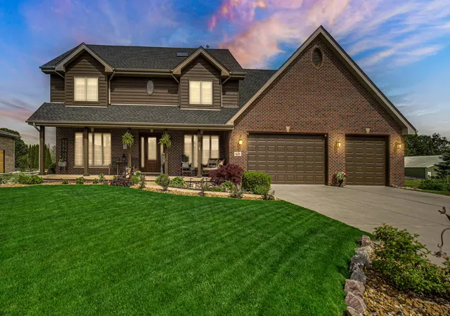 Photo 1 of Single family home for sale at 628 Fawn Cir, Lowell, IN 46356 | MLS# 839599 | Listing updated on 2026-09-14