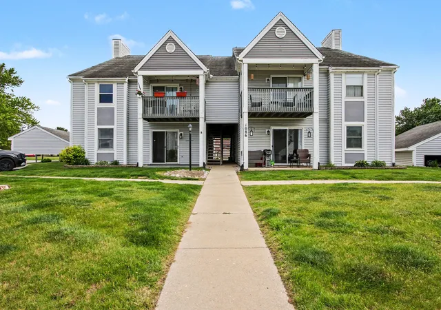 Condo for sale at 1086 Millpond Unit B Rd, Valparaiso, IN 46385 | MLS# 839569