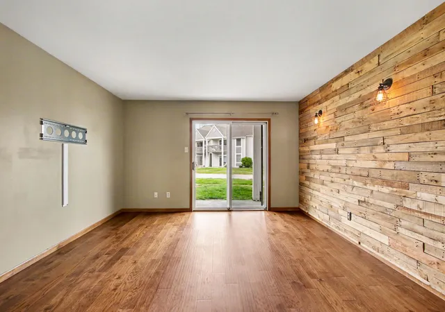 Photo 2 of Condo for sale at 1086 Millpond Unit B Rd, Valparaiso, IN 46385 | MLS# 839569 | Listing updated on 2026-09-11