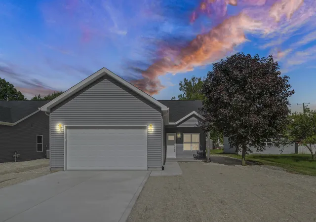 Photo 2 of Sale Pending at 2865 Benton St, Lake Station, IN 46405 | MLS# 839922 | Listing updated on 2026-09-24