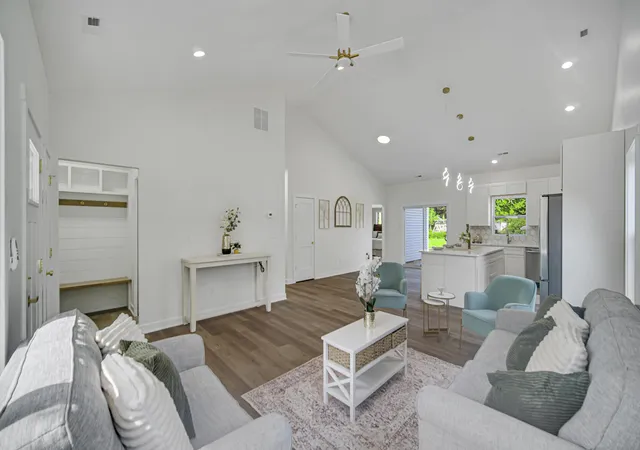 Photo 3 of Sale Pending at 2865 Benton St, Lake Station, IN 46405 | MLS# 839922 | Listing updated on 2026-09-24