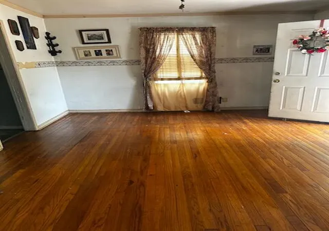 Photo 3 of Sale Pending at 286 Tompkins St, Gary, IN 46406 | MLS# 839820 | Listing updated on 2026-09-14