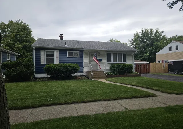 Photo 2 of Sale Pending at 3110 Duluth St, Highland, IN 46322 | MLS# 839939 | Listing updated on 2026-09-11
