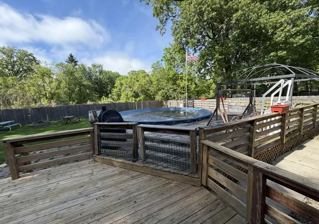 Photo 3 of Single family home for sale at 1622 Port Cvs Dr, Chesterton, IN 46304 | MLS# 840225 | Listing updated on 2026-09-14