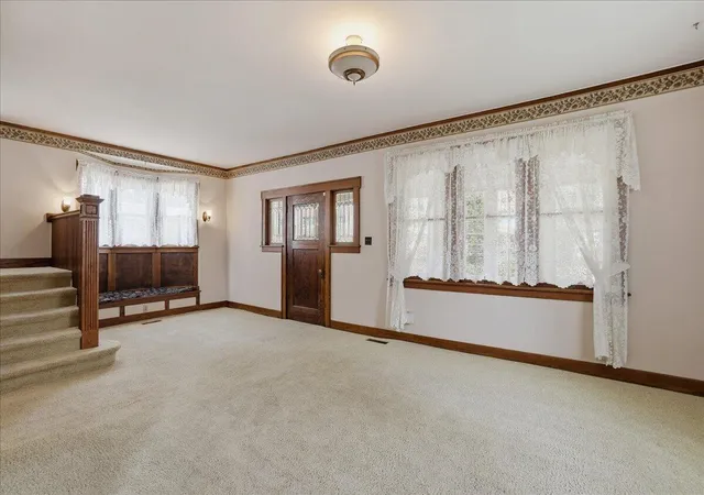 Photo 3 of Sale Pending at 317 S East St, Crown Point, IN 46307 | MLS# 840259 | Listing updated on 2026-09-11