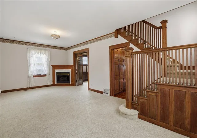 Photo 4 of Sale Pending at 317 S East St, Crown Point, IN 46307 | MLS# 840259 | Listing updated on 2026-09-11