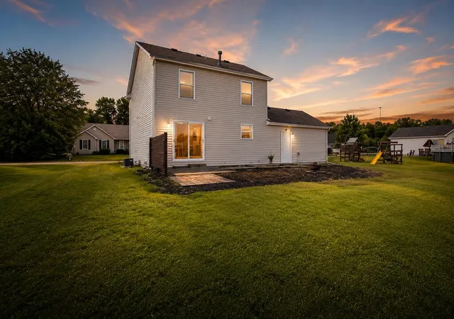 Photo 4 of Single family home for sale at 204 Walnut Xing Dr, Walkerton, IN 46574 | MLS# 840360 | Listing updated on 2026-09-10