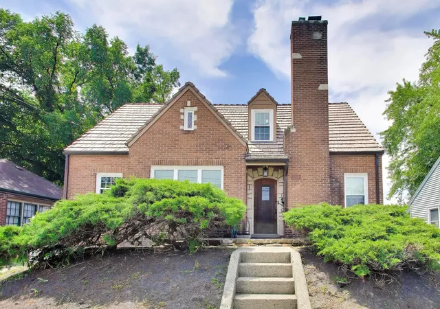Photo 1 of Single family home for sale at 3290 Ridge Rd, Highland, IN 46322 | MLS# 840252 | Listing updated on 2026-09-12
