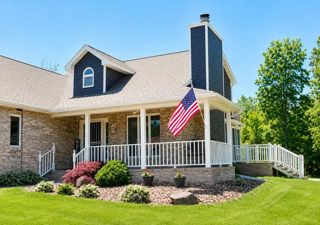 Photo 2 of Sale Pending at 218 W 700 North, Valparaiso, IN 46385 | MLS# 840276 | Listing updated on 2026-09-11