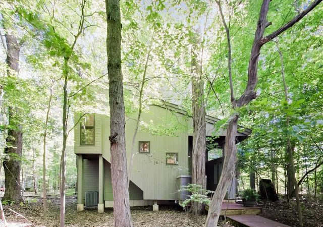 Photo 1 of Single family home for sale at 44 Tryon Farm Ln, Michigan City, IN 46360 | MLS# 840874 | Listing updated on 2026-09-09