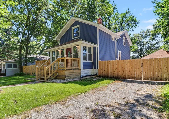 Photo 3 of Single family home for sale at 2790 Emerson St, Portage, IN 46368 | MLS# 841012 | Listing updated on 2026-09-15