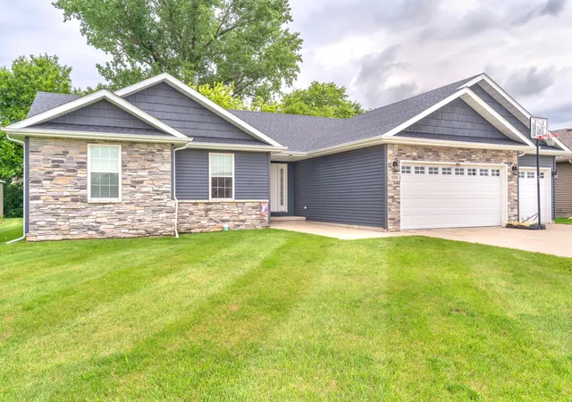 Photo 1 of Sale Pending at 610 19th Street Se, De Motte, IN 46310 | MLS# 841249 | Listing updated on 2026-09-15
