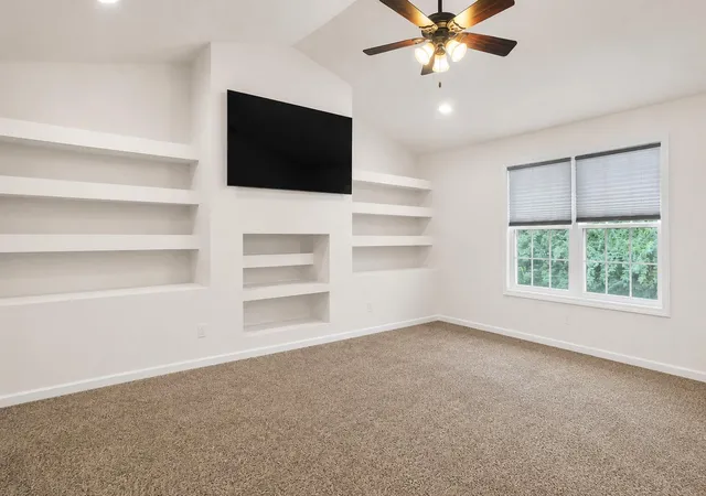 Photo 3 of Sale Pending at 610 19th Street Se, De Motte, IN 46310 | MLS# 841249 | Listing updated on 2026-09-15