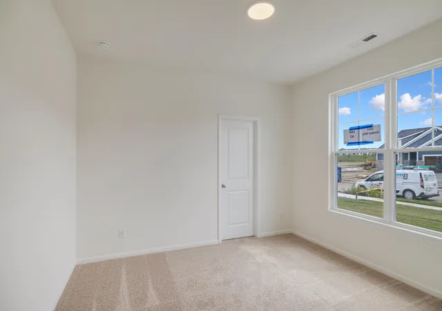 Photo 4 of Single family home for sale at 3203 Viridian Way, Valparaiso, IN 46385 | MLS# 841404 | Listing updated on 2026-09-10