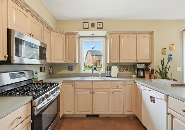 Photo 3 of Single family home for sale at 11081 Miami St, Crown Point, IN 46307 | MLS# 841884 | Listing updated on 2026-09-12