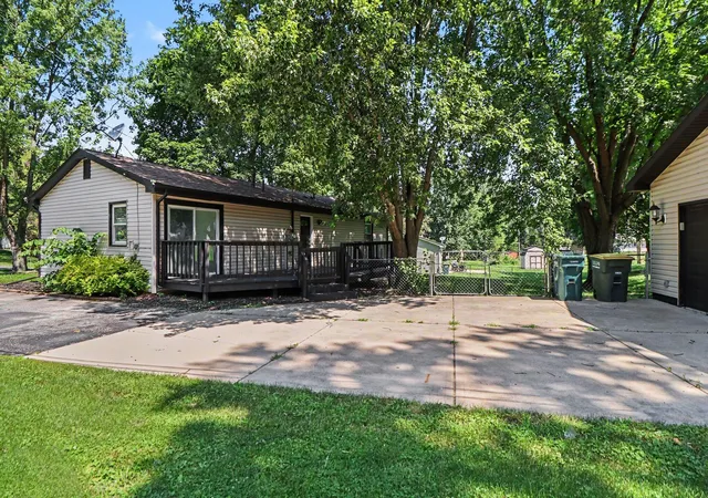 Photo 3 of Single family home for sale at 455 Marian Dr, Valparaiso, IN 46385 | MLS# 841927 | Listing updated on 2026-09-15