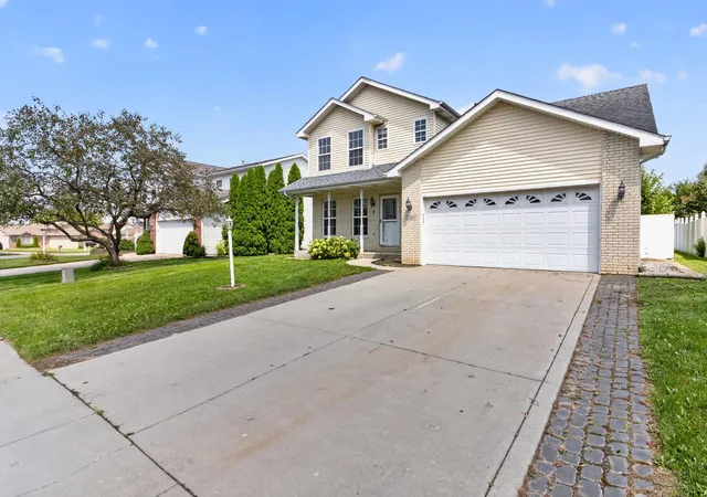 Photo 2 of Single family home for sale at 12465 Shelby Pl, Crown Point, IN 46307 | MLS# 842215 | Listing updated on 2026-09-15