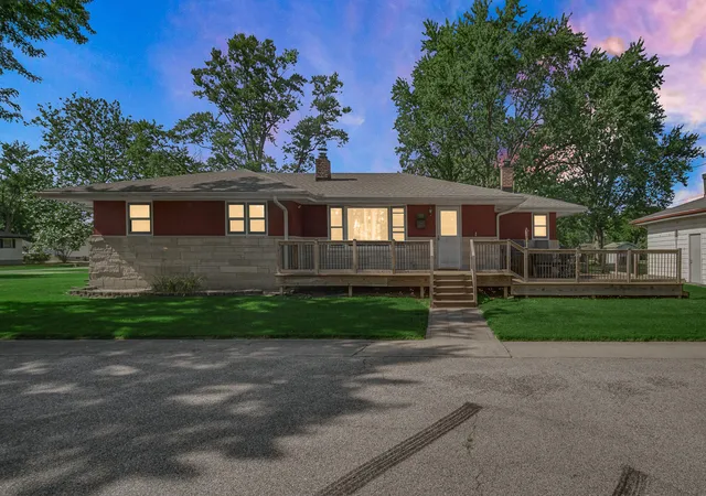Photo 1 of Single family home for sale at 501 N Ohio St, Hobart, IN 46342 | MLS# 842287 | Listing updated on 2026-09-14