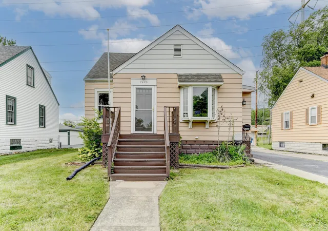 Photo 1 of Sale Pending at 7420 S Mccook Ave, Hammond, IN 46323 | MLS# 842479 | Listing updated on 2026-09-12