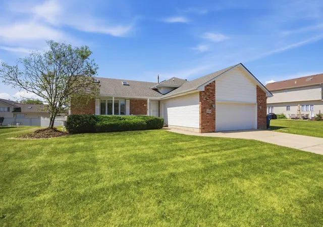 Photo 1 of Single family home for sale at 2968 Autumn Ln, Dyer, IN 46311 | MLS# 842469 | Listing updated on 2026-10-15
