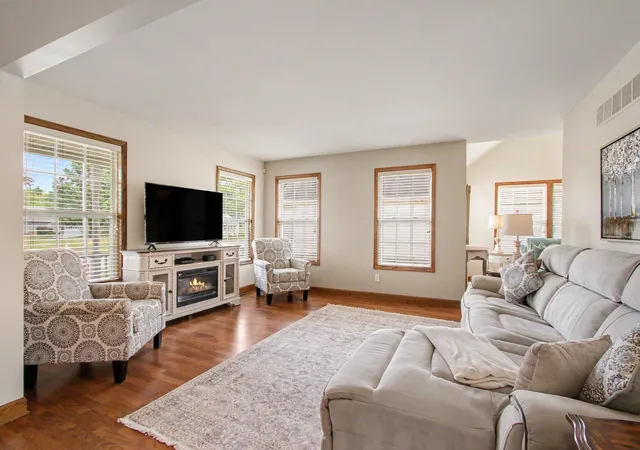 Photo 4 of Single family home for sale at 503 O Hagan Dr, Crown Point, IN 46307 | MLS# 842535 | Listing updated on 2026-09-12
