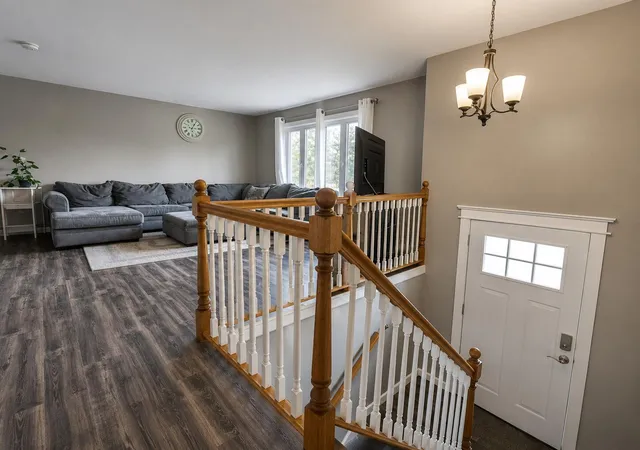 Photo 3 of Single family home for sale at 3810 Kingsway Dr, Crown Point, IN 46307 | MLS# 842801 | Listing updated on 2026-09-14