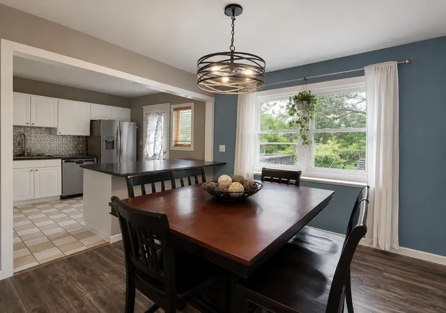 Photo 3 of Single family home for sale at 3810 Kingsway Dr, Crown Point, IN 46307 | MLS# 842801 | Listing updated on 2026-09-14