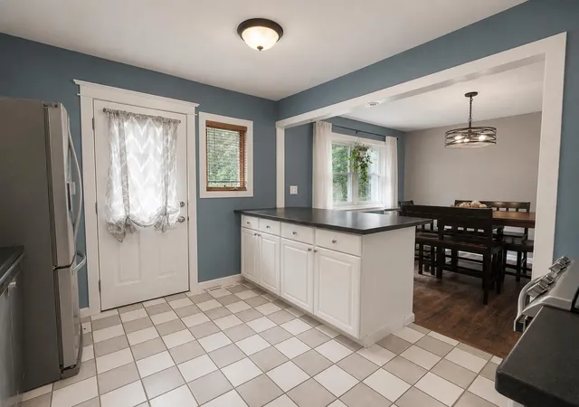 Photo 4 of Single family home for sale at 3810 Kingsway Dr, Crown Point, IN 46307 | MLS# 842801 | Listing updated on 2026-09-14