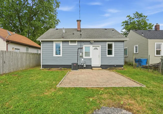 Photo 3 of Single family home for sale at 8314 Gordon Dr, Highland, IN 46322 | MLS# 842995 | Listing updated on 2026-09-21