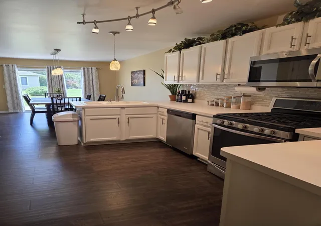 Photo 3 of Sale Pending at 2224 Sandridge Ln, Dyer, IN 46311 | MLS# 843393 | Listing updated on 2026-10-02